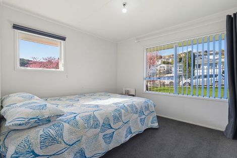 Photo of property in 16 Dingadee Street, Welcome Bay, Tauranga, 3112