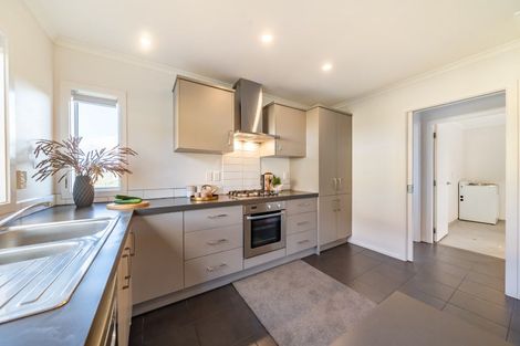 Photo of property in 42a Landsdowne Terrace, Karori, Wellington, 6012