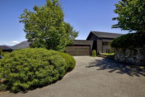 Photo of property in 8 Bretby Court, Jacks Point, Queenstown, 9371