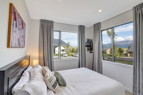 Photo of property in 6 Polperro Court, Jacks Point, Queenstown, 9371