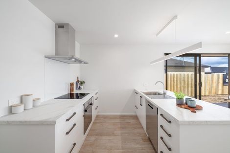 Photo of property in 7 Poipoi Place, Aranui, Christchurch, 8061