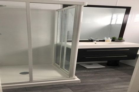 Photo of property in 28 Bickerstaffe Road, Maungaturoto, 0520