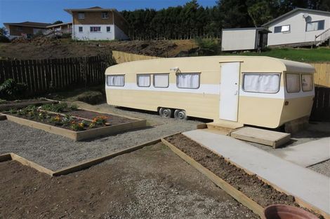 Photo of property in 15 Fernhaven Place, Massey, Auckland, 0614