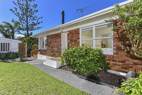 Photo of property in 3/16 Margaret Place, Milford, Auckland, 0620