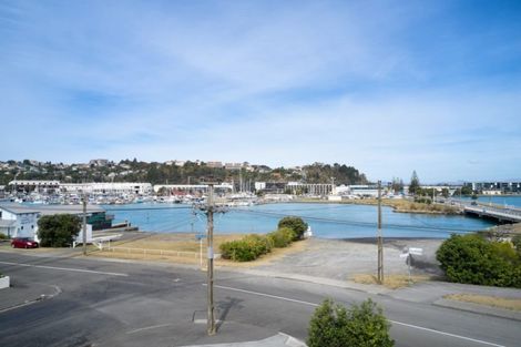Photo of property in 16 Meeanee Quay, Westshore, Napier, 4110