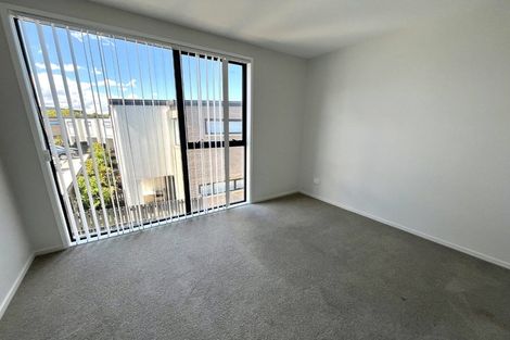 Photo of property in 73 Huri Street, Mangere Bridge, Auckland, 2022