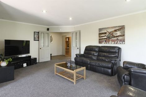 Photo of property in 22 Mamaku Rise, Welcome Bay, Tauranga, 3112