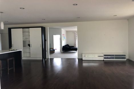 Photo of property in 14 Hilton Close, Fairview Heights, Auckland, 0632