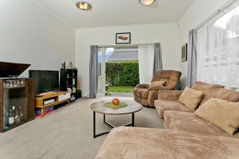 Photo of property in 44 Mulvaney Crescent, Henderson, Auckland, 0612