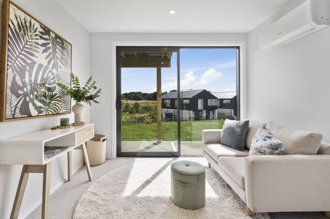 Photo of property in 38 Hokioi Drive, Kenepuru, Porirua, 5022