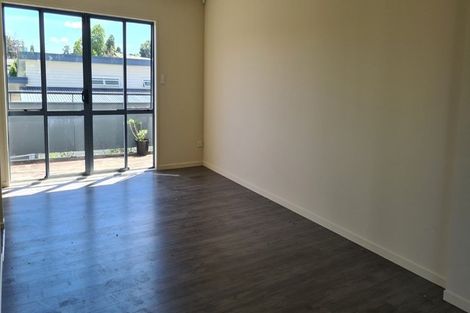 Photo of property in Lakeview Terrace, 20/14 Ambrico Place, New Lynn, Auckland, 0600