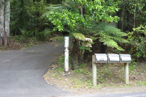 Photo of property in 438 Scenic Drive, Waiatarua, Auckland, 0612