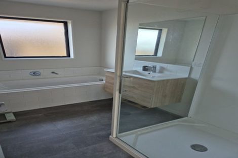 Photo of property in 35 Tiritiri Moana Drive, Pegasus, 7612