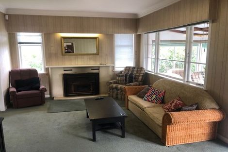 Photo of property in 9 Savoy Road, Glen Eden, Auckland, 0602