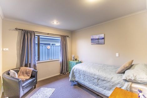 Photo of property in 25 Mcnaughton Place, Onekawa, Napier, 4110