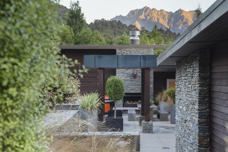 Photo of property in 6 Fishermans Lane, Mount Creighton, Queenstown, 9371