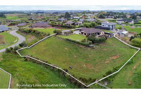Photo of property in 4 Calderwood Close, Waiuku, 2123