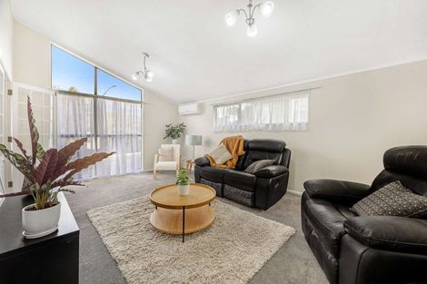 Photo of property in 142 Holborn Drive, Stokes Valley, Lower Hutt, 5019