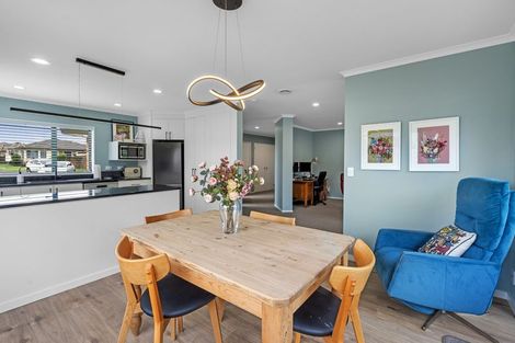 Photo of property in 6 Whakaruru Place, Matua, Tauranga, 3110