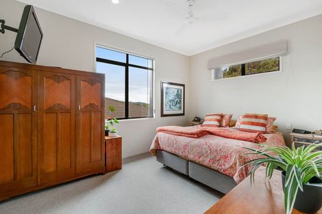 Photo of property in 4 Kingtide Place, Red Beach, 0932