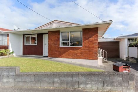 Photo of property in 54a Cutfield Road, New Plymouth, 4310
