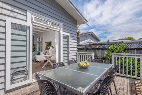 Photo of property in 1/35 Nile Road, Milford, Auckland, 0620