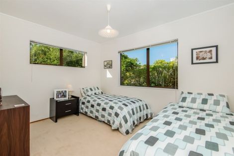 Photo of property in 1 Albert Hall Drive, Red Beach, 0932