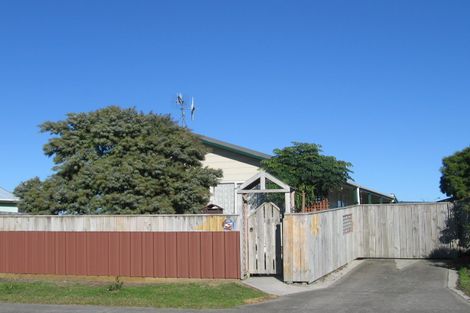 Photo of property in 21 Pukeko Street, Paraparaumu, 5032