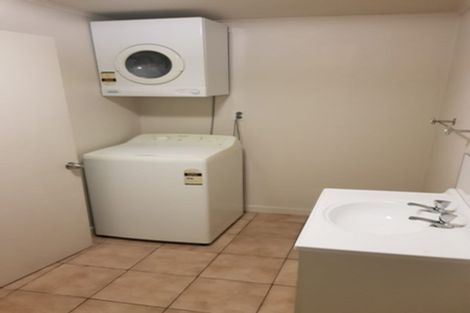 Photo of property in 27a Enfield Road, Hospital Hill, Napier, 4110