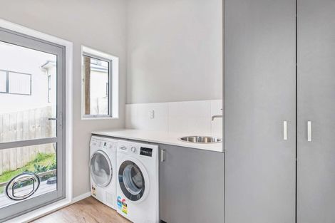 Photo of property in 60 Mili Way South, Ranui, Auckland, 0612