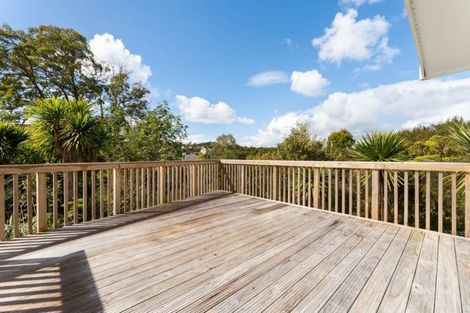 Photo of property in 25 Para Close, Fairview Heights, Auckland, 0632