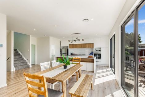 Photo of property in 12 Cirrus Way, Ranui, Auckland, 0612