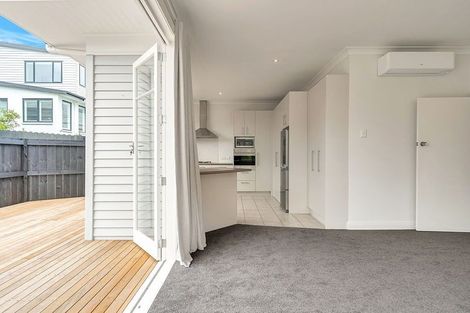 Photo of property in 45 Kiwi Road, Point Chevalier, Auckland, 1022