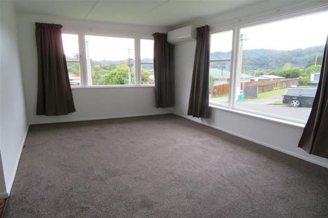 Photo of property in 19 Shackleton Grove, Stokes Valley, Lower Hutt, 5019