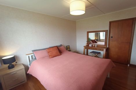 Photo of property in 21 Holland Crescent, Bulls, 4818