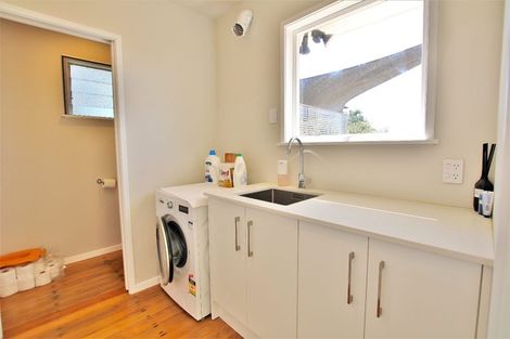 Photo of property in 372 Main Road, Huapai, Kumeu, 0810