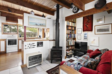 Photo of property in 157 Marine Parade, Eastbourne, Lower Hutt, 5013