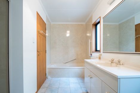 Photo of property in 18 Moana View Road, Waikawa, Picton, 7220