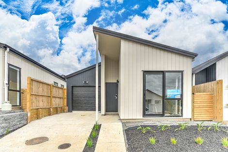 Photo of property in 11 Horokaka Street, Massey, Auckland, 0614
