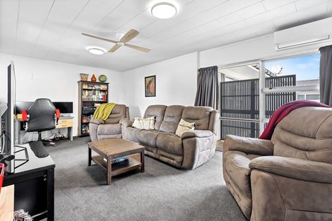 Photo of property in 3/15 Donald Street, Regent, Whangarei, 0112