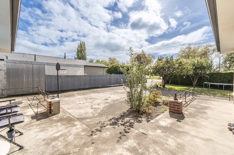 Photo of property in 65 Robertson Street, Gore, 9710