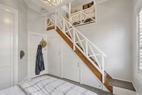 Photo of property in 15 North Avenue, Narrow Neck, Auckland, 0624