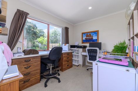 Photo of property in 6 Rays Way, Tuakau, 2121