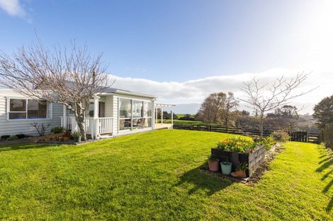 Photo of property in 16 Mimi Road, Mimi, Urenui, 4377