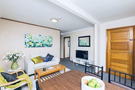 Photo of property in 16 Queens Drive, Kilbirnie, Wellington, 6022