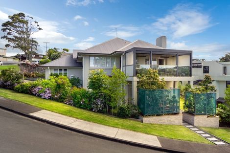 Photo of property in 6 Penning Road, Castor Bay, Auckland, 0620