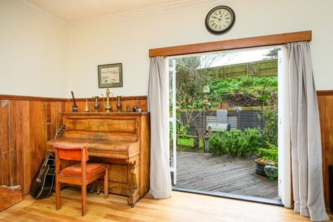 Photo of property in 23 Jenks Street, Foxton, 4814