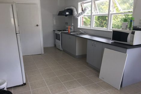 Photo of property in 31 Kingdale Road, Henderson, Auckland, 0610