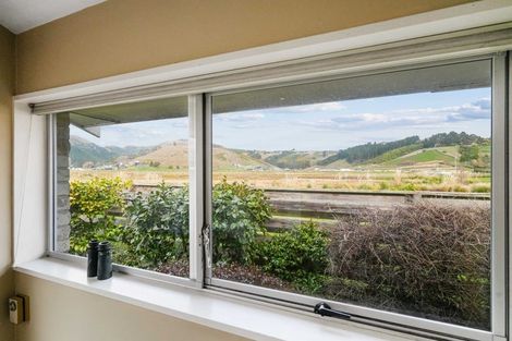 Photo of property in 9 Bridgemere Lane, Cracroft, Christchurch, 8022