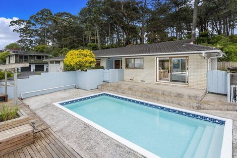 Photo of property in 58 Ravenwood Drive, Forrest Hill, Auckland, 0620